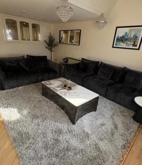 Vauxhall Apartment | Dock View Lodge