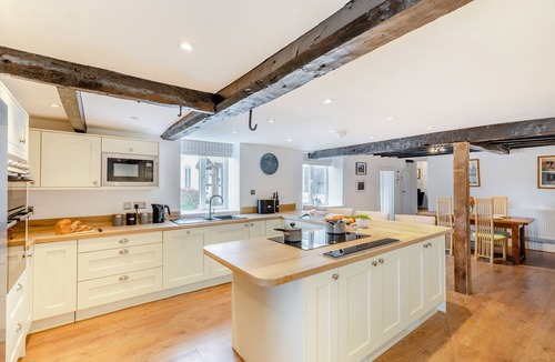 Steens Bridge House | Docklow House - Six Bedroom House, Sleeps 12