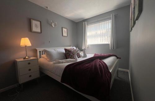 Kessingland House | Dog Friendly Beachside Cottage Kessingland with private parking