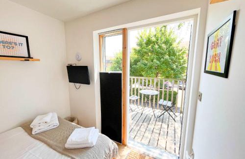 Saint Paul's House | Dolores Suite EcoPod Treehouse in the city centre
