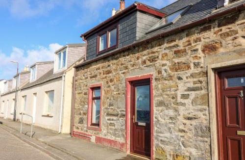 Banff House | Dolphin Cottage