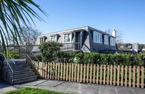 Torquay House | Dolphin Heights