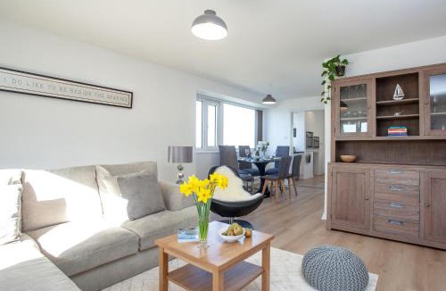 Torquay House | Dolphin Heights