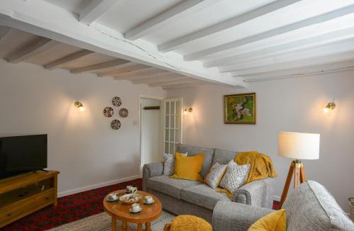 Llanfair Caereinion House | Dolwen Isaf