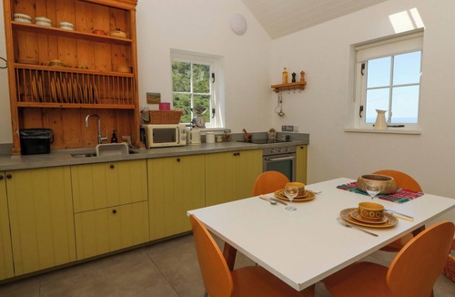 Llandyssiliogogo Cottage | Dolwylan Barn