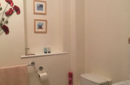Kenn House | Double or Twin-Private Bathroom