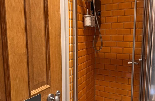 Cambridge City Centre House | double room/shared bathroom