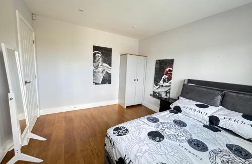 Chatham House | Double Room With Private Bathroom in Chatham