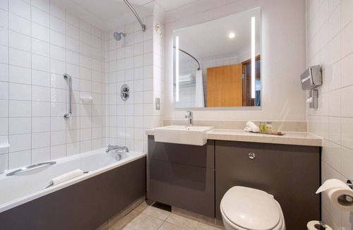 Lydiard Tregoze Hotel | DoubleTree by Hilton Swindon