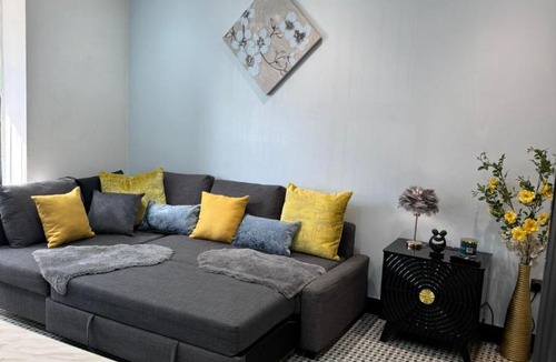 Gloucester Apartment | Dove & Gold