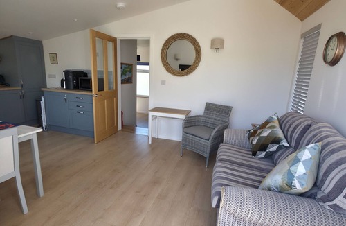 Woolacombe Cottage | Downside Annexe, 1 bedroom and private parking near beach