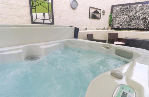 Marazion Apartment | Driftwood