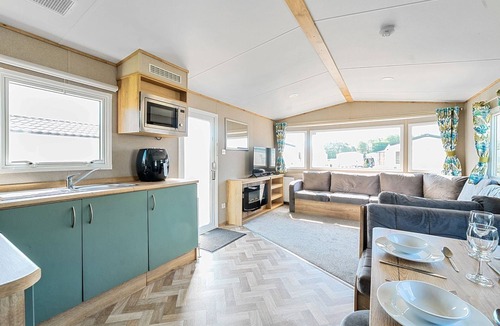 South Hayling Cottage | DUNE DELIGHT - HAYLING ISLAND in Hayling Island Holiday Park