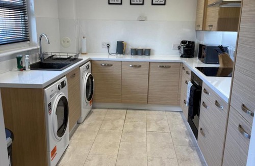 Duloch Apartment | Dunfermline Flat fully furnished