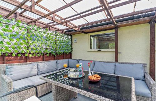 Kilmun Villa | Dunoon - Sleeps 17 - Group Retreat with Parking