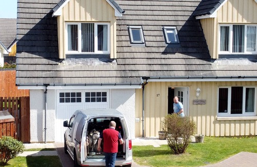 Aviemore Ski Chalet | Eagle Lodge - Aviemore hot tub lodge