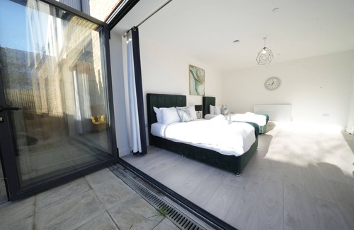 Ealing House | Ealing Broadway Great Stay