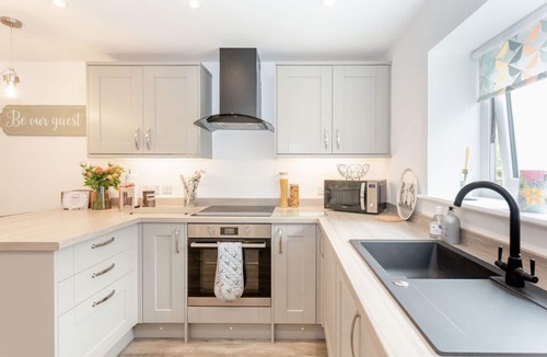 Cowling Cottage | Eames Cottage, Cowling
