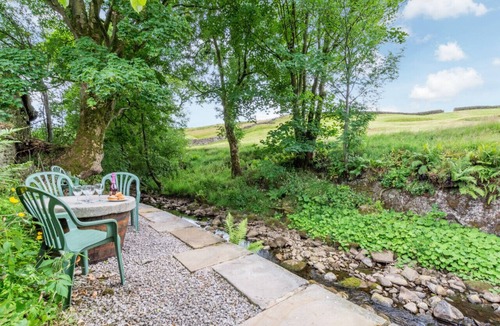 Worton House | East Cottage - Two Bedroom House, Sleeps 4