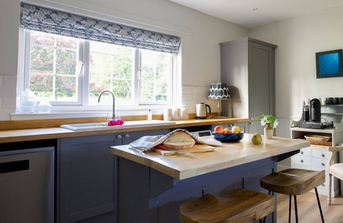 Coldstream Apartment | East Lodge, Bughtrig - Sleeping 4 Guests in 2 Bedrooms, Dog Friendly