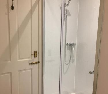 Roybridge Bed & Breakfast | East Park B&B