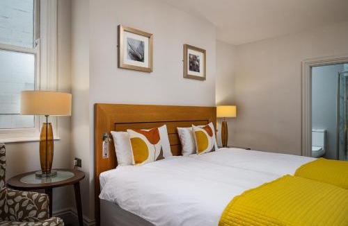 Wakefield Hotel | Elephant and Castle