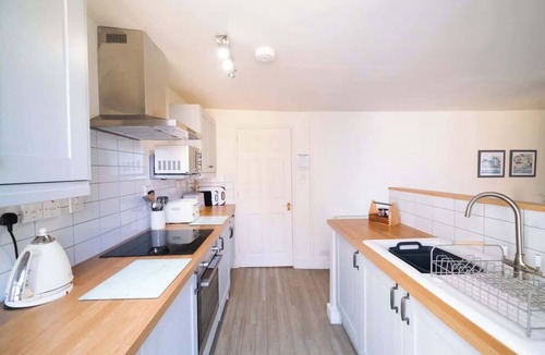 Ramsgate Apartment | Elizabeth: Central, charming cottage apartment