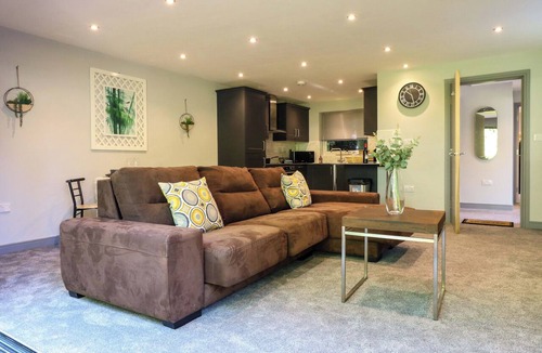 Nottingham Cottage | Elmcroft