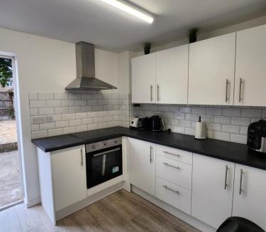 Vange Bed & Breakfast | Ensuite premier rooms