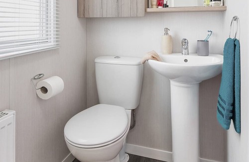 Bishop Auckland House | Essential Clover Caravan (Sleeps 4)*