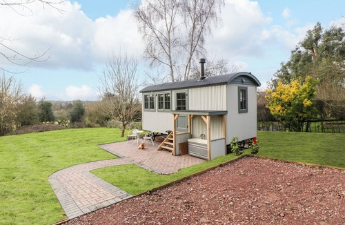 Moreton Cottage | Evendine Hut @ Evendine Cottage