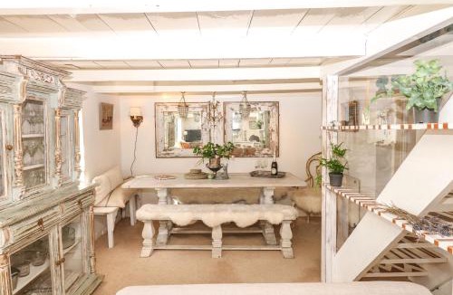 Saint Erth Praze House | Evergreen