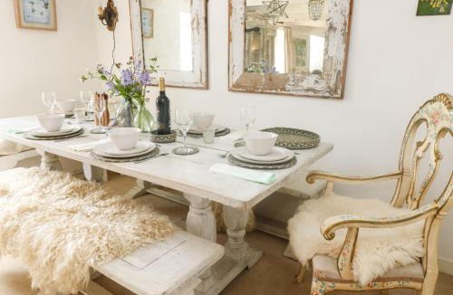 Saint Erth Praze House | Evergreen