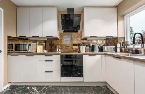 Ormskirk House | Everything’s Rosey at Rosecroft