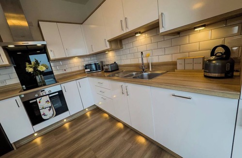 South Galson Apartment | Executive 2 bed apartment with stunning views across to Beinn Wyvis