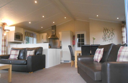 Spean Bridge Ski Chalet | Executive Range Crathie 3 Bedroom Self Catering Lodge