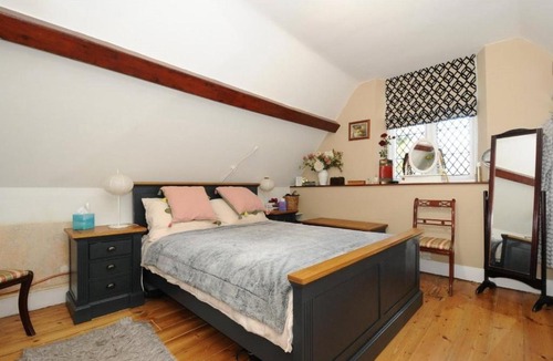Exeter Apartment | Exeter - City Centre Lodge - 5 Min Walk to Train - Parking