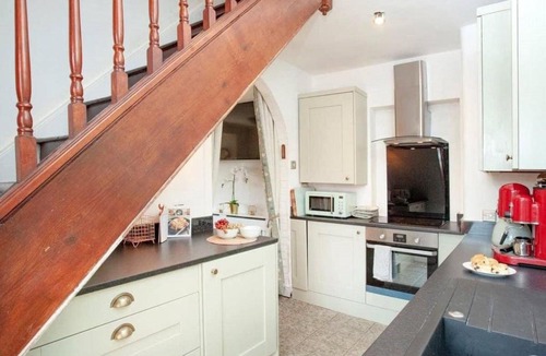 Exeter Apartment | Exeter - City Centre Lodge - 5 Min Walk to Train - Parking
