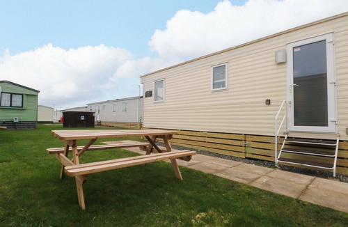 Heysham Cottage | F2, family friendly, with a garden in Heysham