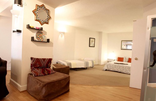 Wapping Apartment | Fabulous massive studio for families & friends