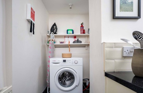 Northleach Cottage | FAIRHOLME, pet friendly, character holiday cottage in Northleach