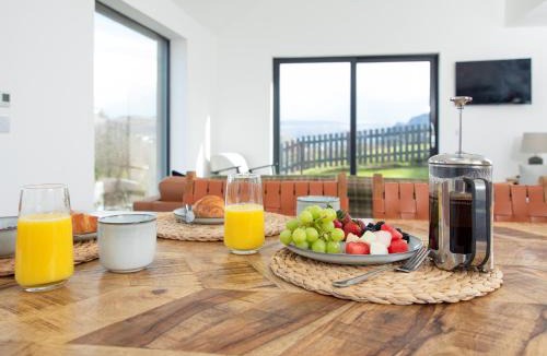 Achachork House | Faodail