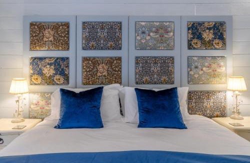 Burford House | Farthingdales