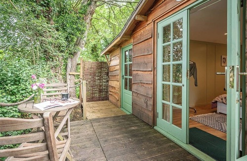 Beccles Ski Chalet | Feather Lodge, Toad Hall, Wangford