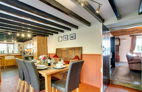 Llanilar House | Ffermdy'r Groes