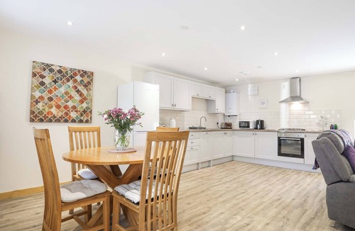 Brynrefail House | Ffynnon Bach