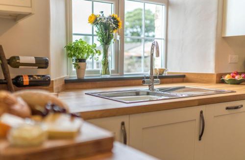 Llandwrog House | Ficerdy
