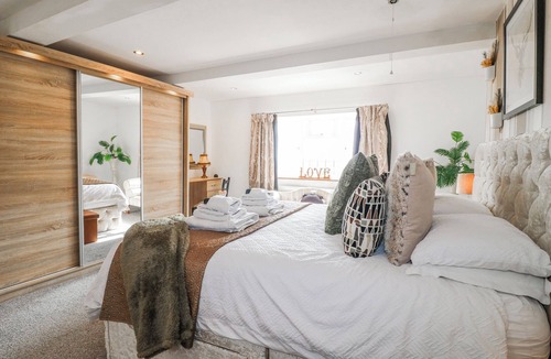Forsbrook Cottage | Fields Farm