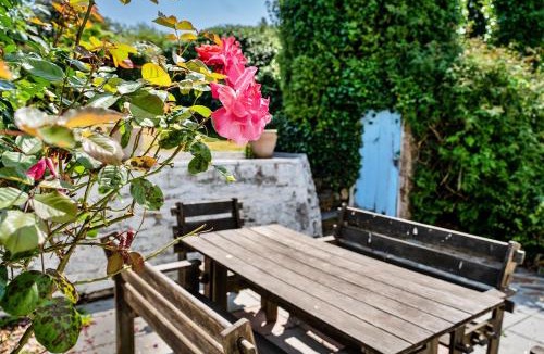 Tredinnick House | Finest Retreats - Forge Cottage, Padstow