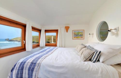 Padstow House | Finest Retreats - The Cuddy